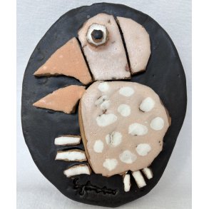 Fugl som holder je, brudstykker