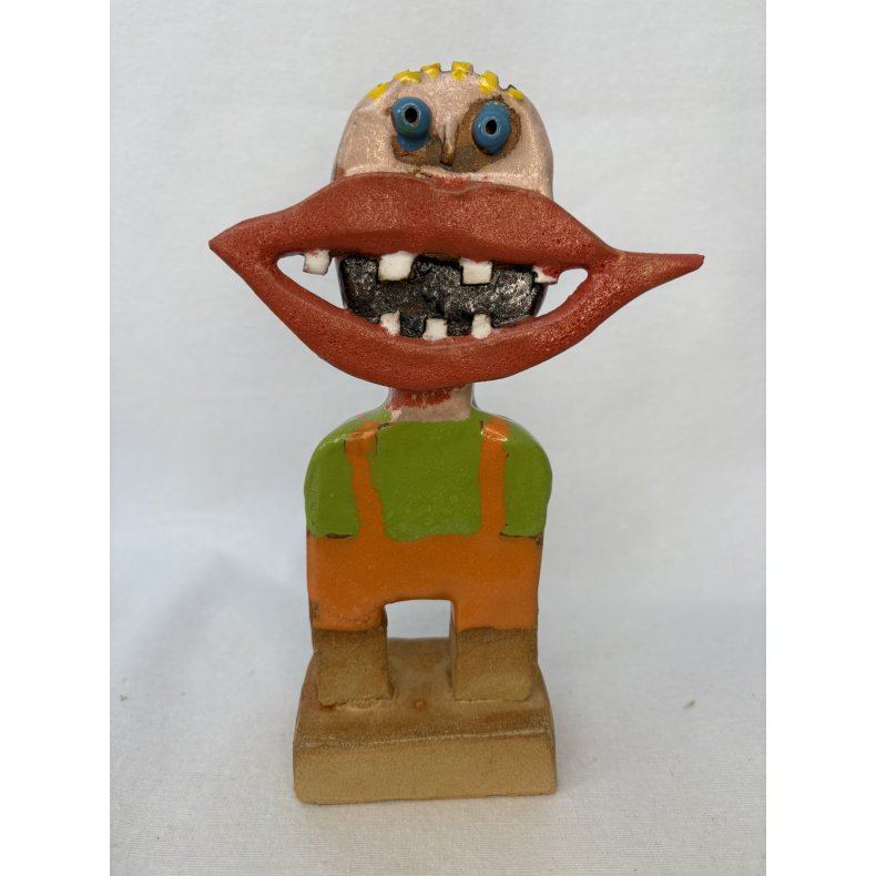 Grinedreng med gult hr, skulptur, H.22 cm