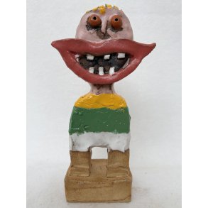 Grinedreng med brune �jne, skulptur, ca. 23 cm