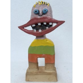 Grinedreng med gult h�r, skulptur, ca. 22 cm