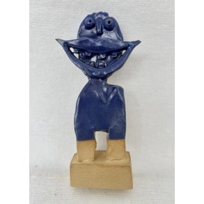 Grinedreng, skulptur, bl, H.17 cm