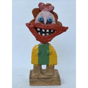 Grinepige med r�dt h�r, skulptur, H.22 cm