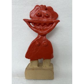 Grinepige, skulptur, rd, H.17 cm