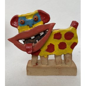 Rdplettede hund, skulptur, 17x20 cm