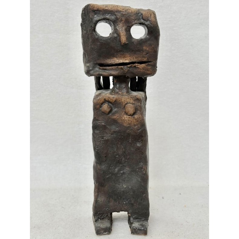 TEENAGER, original stent�js skulptur fra GRAVPLADS TIL GADENS FOLK, ca. 26 cm