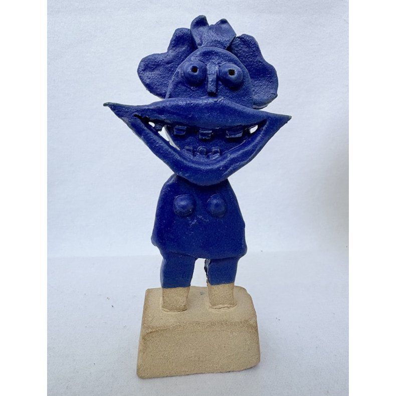 Grinepige, skulptur, bl, H.15 cm