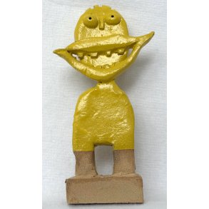 Grinedreng, skulptur, gul, H.17 cm