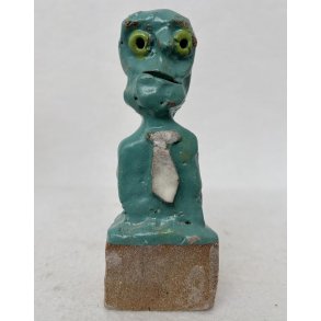 Gr�n mand med slips, skulptur, ca. 16 cm
