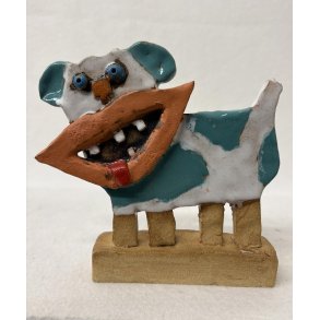 Gr�nprikket hund, skulptur, ca. 16x17 cm