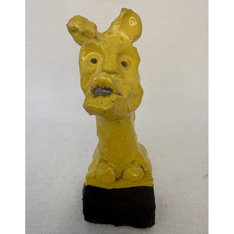 "Jordens folk", skulptur, gul 3